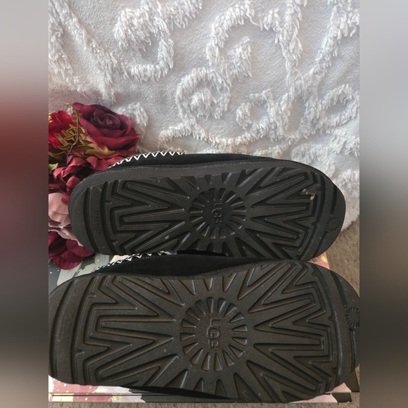 Womens' UGG Tasman Slippers - Picture 10 of 10